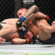 Momen Cekikan Dustin Poirier Hampir Renggut Rekor Sempurna Khabib Nurmagomedov di Depan 26 Juta Mata Rusia